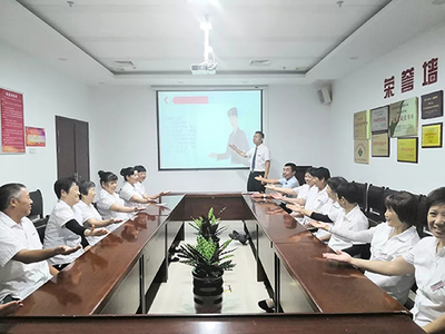 提升規(guī)范操作，增強(qiáng)服務(wù)理念——安徽分公司六安店開展保潔服務(wù)與技術(shù)培訓(xùn)